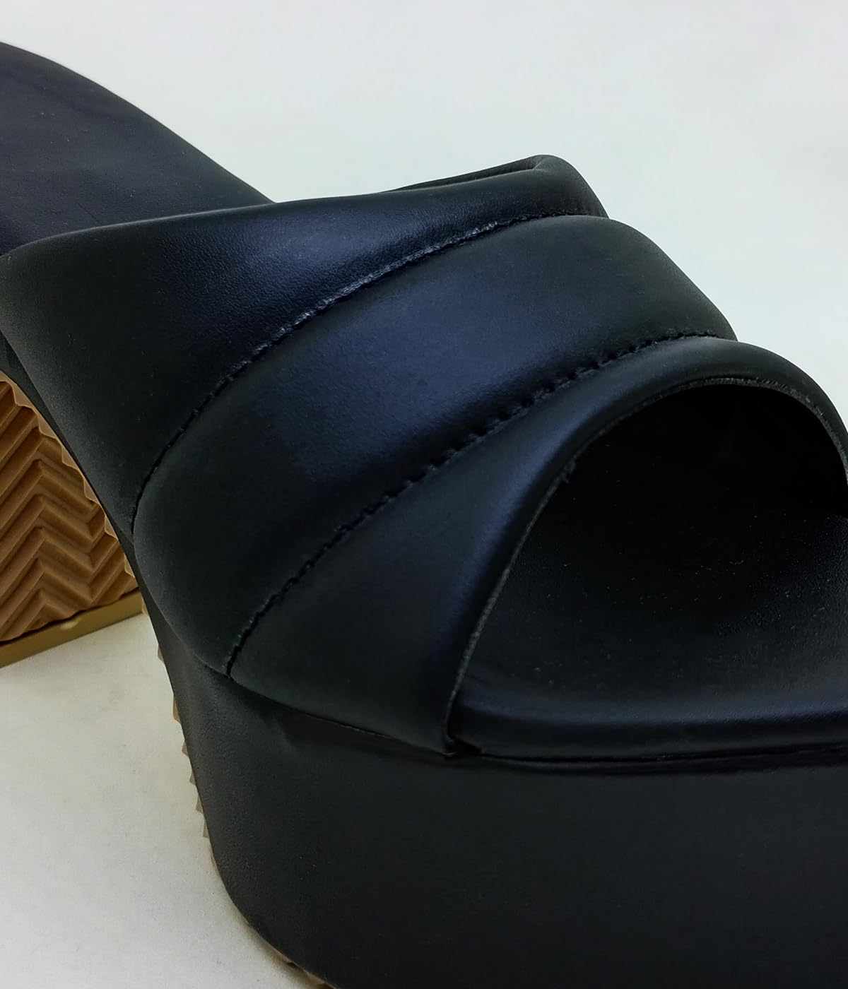 MONAQI Comfortable Fashion Synthetic Heels Sandal for Women